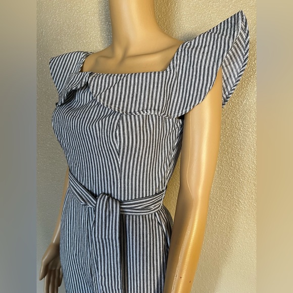 BCBGeneration Jumpsuit In Grey Size 4 - Picture 3 of 15
